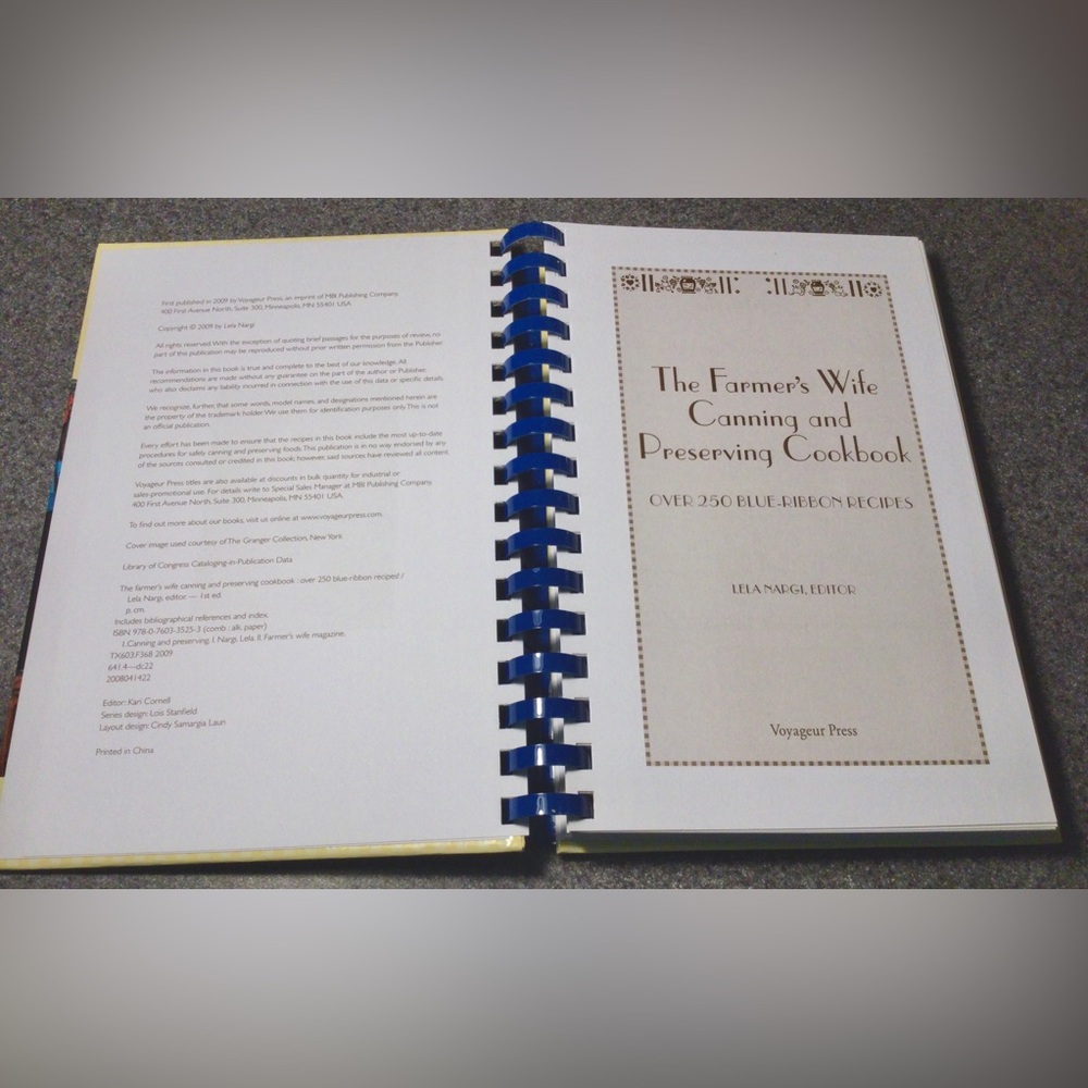The Farmer's Wife Canning and Preserving Cookbook : Over 250 Blue-Ribbon Recipes - Picture 4 of 9